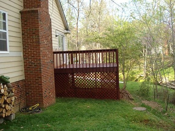 New lattace and stain