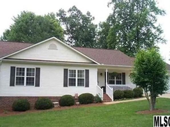 2466 Wilderness Ln, Lenoir, NC 28645