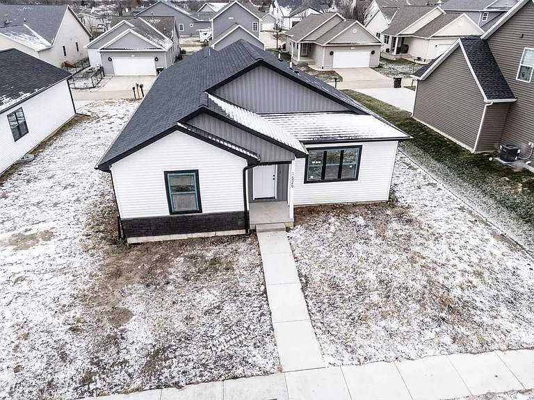 1527 Duncannon Dr — Photo 34