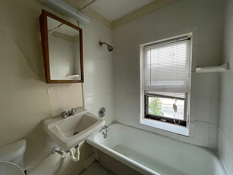 1303 Cass — Photo 8