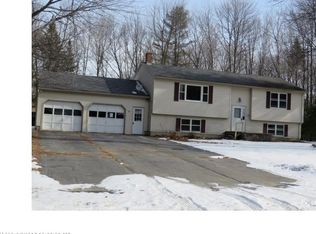 28 Goldeneye Dr, Topsham, ME 04086