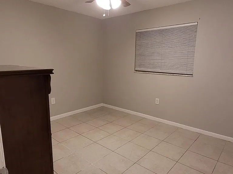 1734 Gladys St #2 — Photo 2