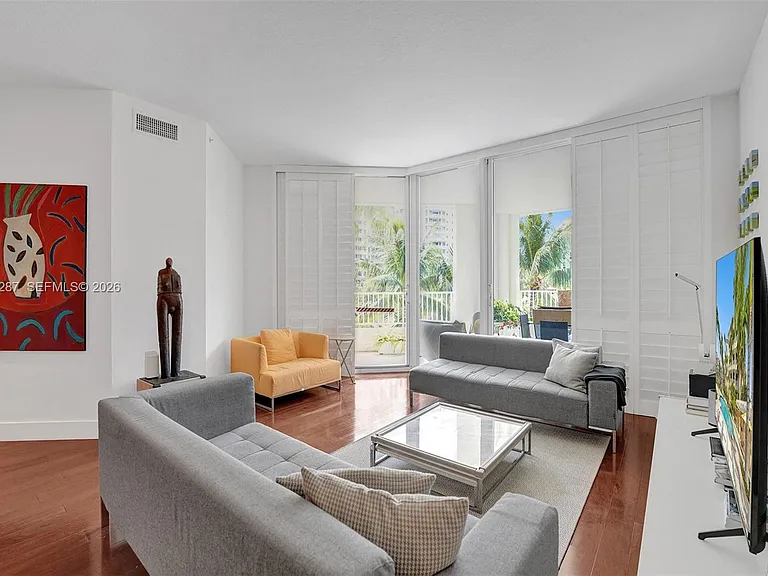 715 Crandon Blvd #406 — Photo 3