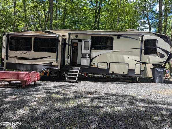 200 Big Bass Dr, Milford, PA 18337