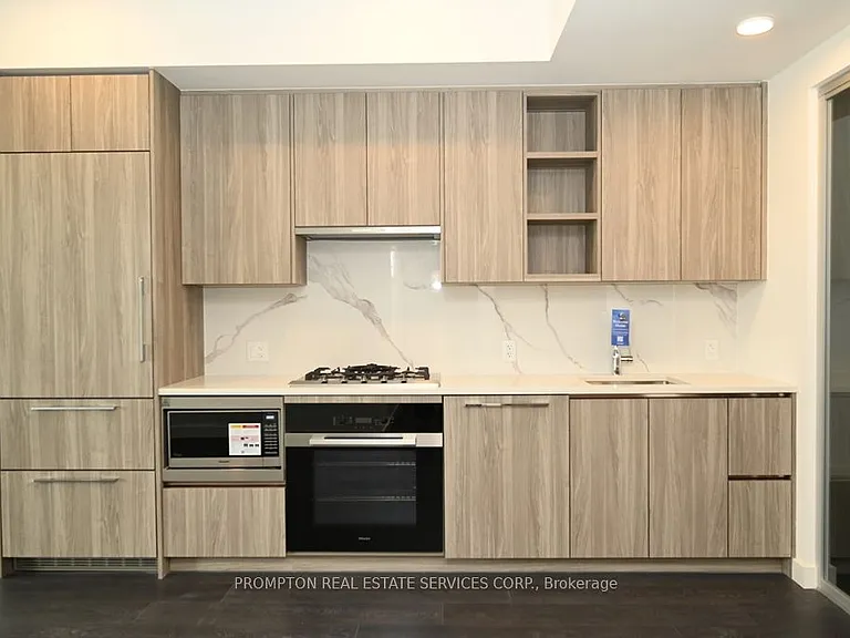 18 Esther Shiner Blvd #512 — Photo 9