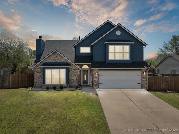 19924 E 38th St S, Broken Arrow, OK 74014