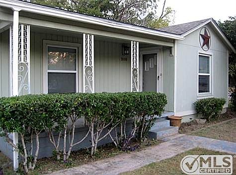 1st image of 209 Waynell St