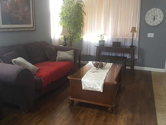 4th image of 1302 E Cambridge Ct