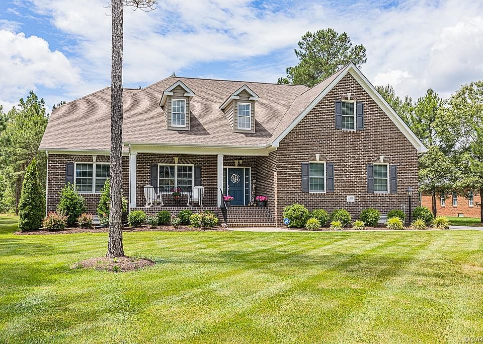1st image of 4801 Queen Carolyn Ln