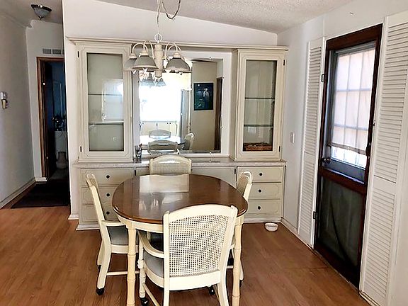 3rd image of 529 Catalina Dr #529