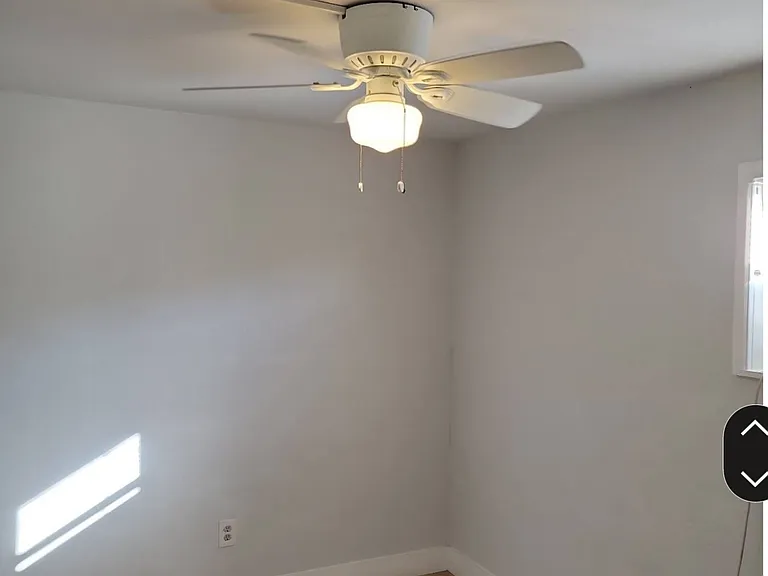 1425 Tamiami Trl #E — Photo 7