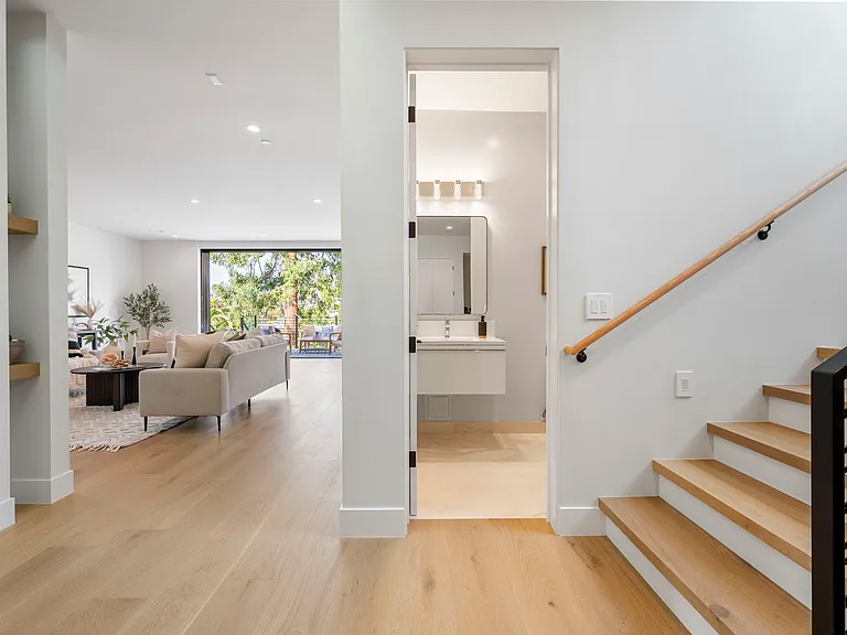 5883 Margarido Dr — Photo 18