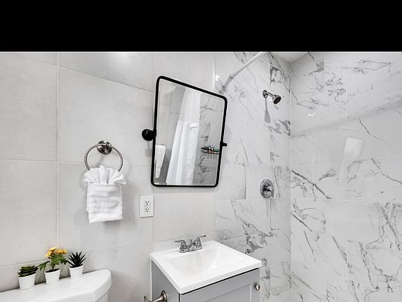 2nd image of 3201 SW 9th Ave #1