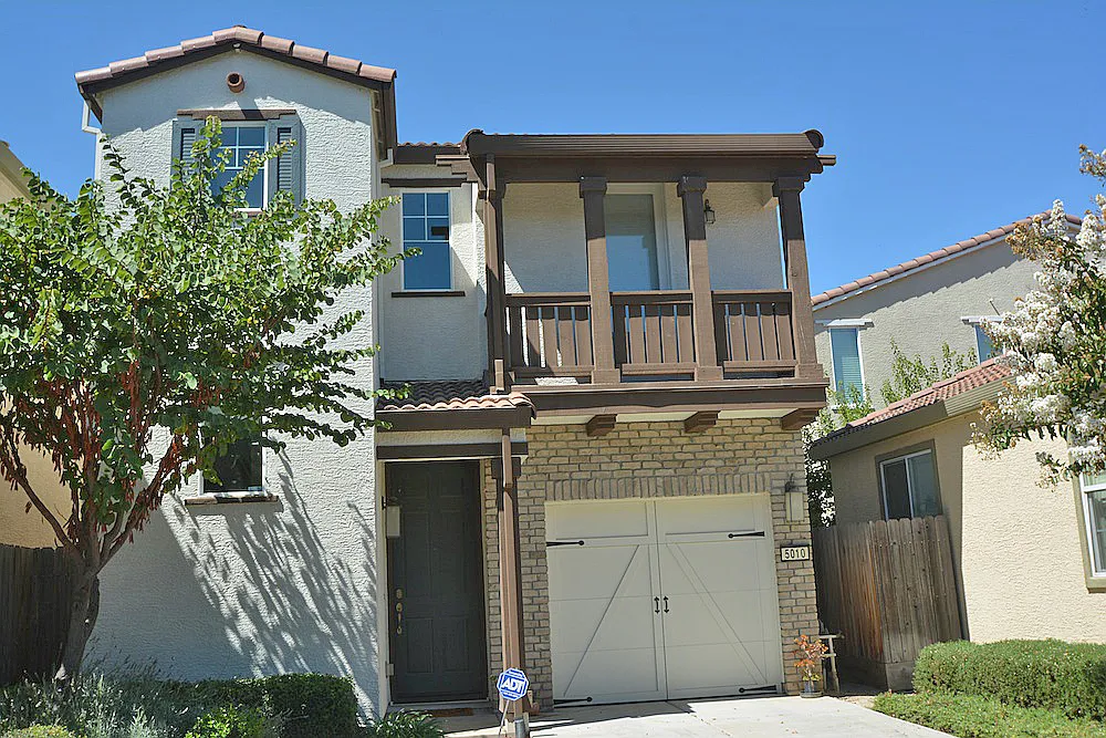 5010 Ocean Ln photo 1