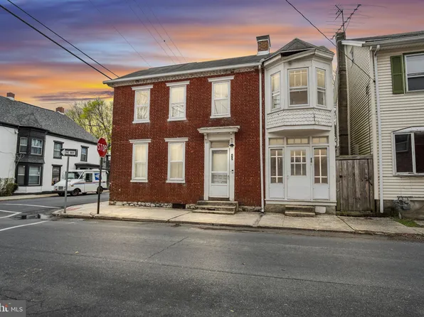 42 E Locust St, Mechanicsburg, PA 17055
