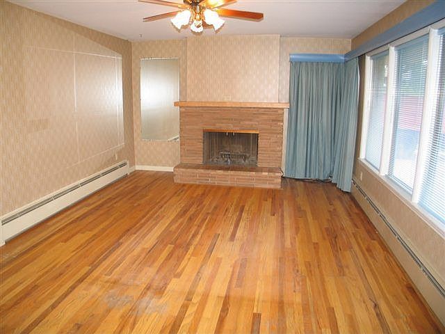 1st image of 741 Alturas Dr N