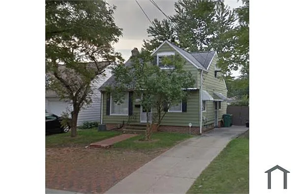 14200 Rockside Rd photo 1
