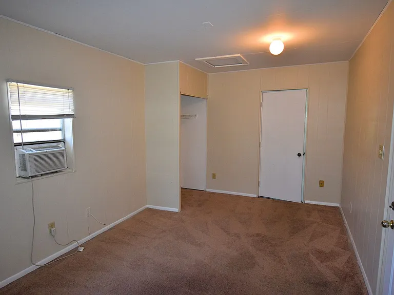 319 Montgomery Ave — Photo 8