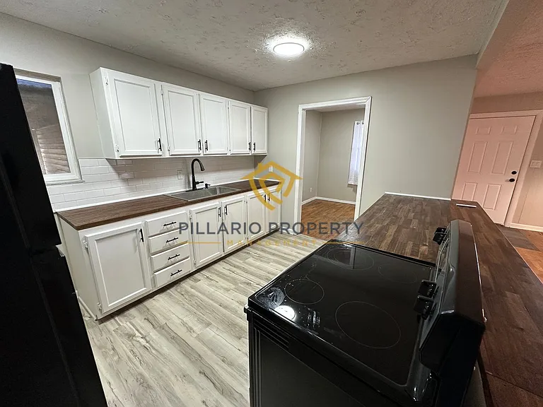 4703 E Minnesota St — Photo 5