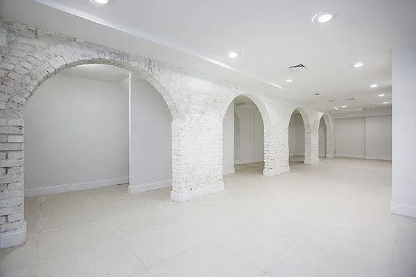 Rented by Space Marketing Shop | media 6