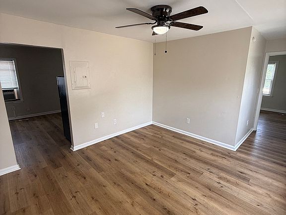3rd image of 261 Niagara Ave #261F
