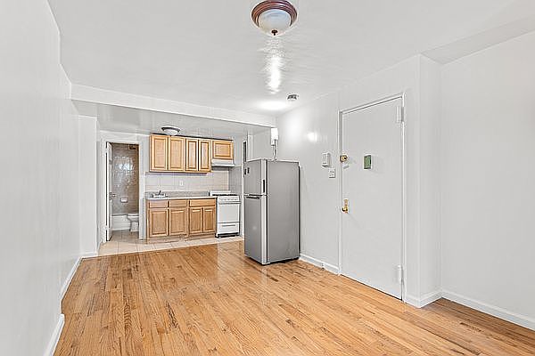 1st image of 142 W 130th St APT 1