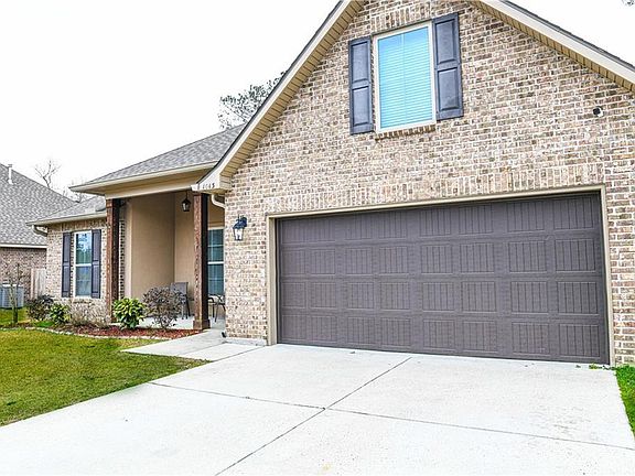 3rd image of 1013 Berkshire Dr