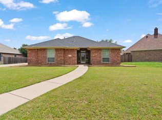1617 Spencer Ln, Cleburne, TX 76033