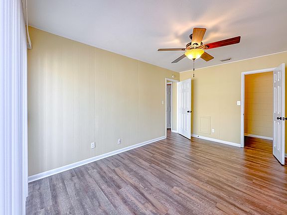 3rd image of 2241 W Pensacola St #71