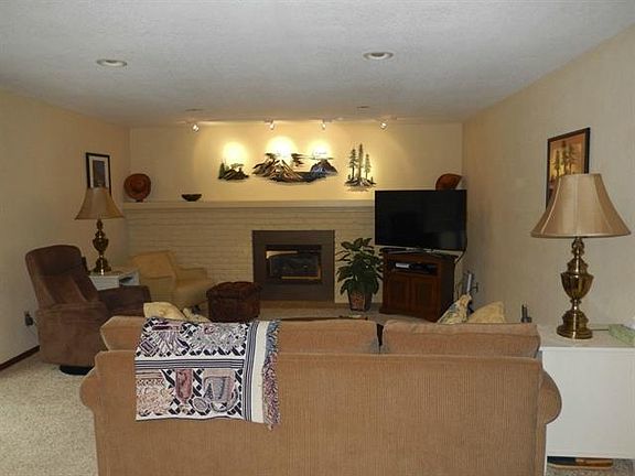 5th image of 2329 28th Ct SE