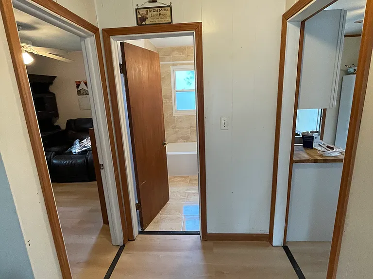 13691 Hendricks Ave — Photo 9