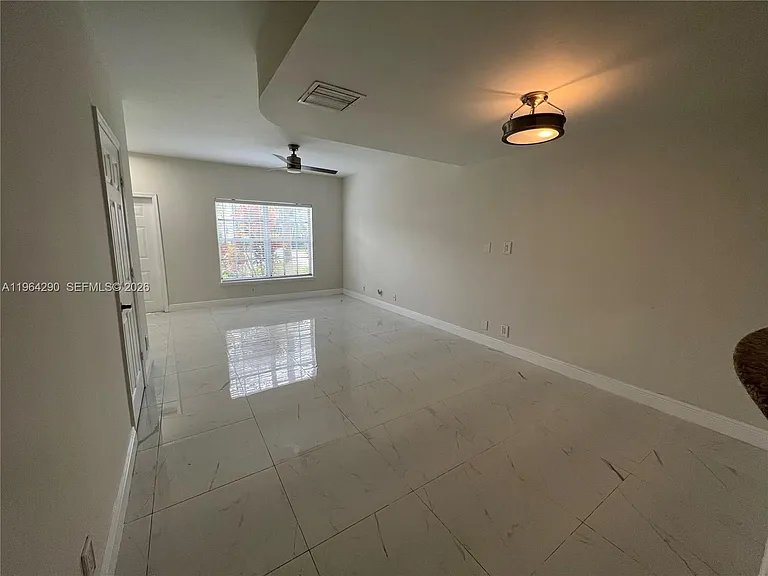9820 NW 56th Pl — Photo 6