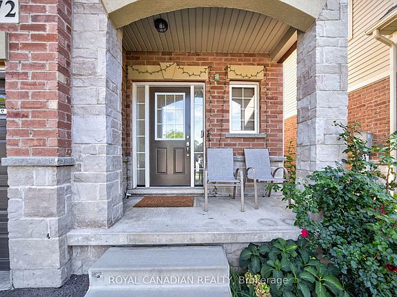 5th image of 72 Bobolink Rd