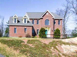 47 Mohawk Path, Holliston, MA 01746