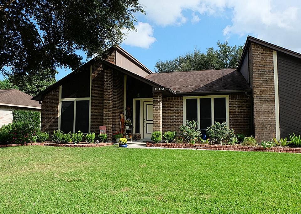 1st image of 1302 Piney Woods Dr