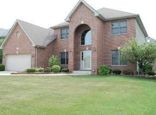 205 Kacie Ct, Westmont, IL 60559