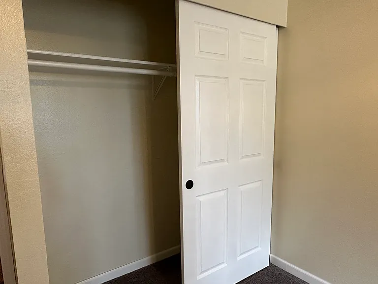 1690 NE Pleasant St #102 — Photo 9