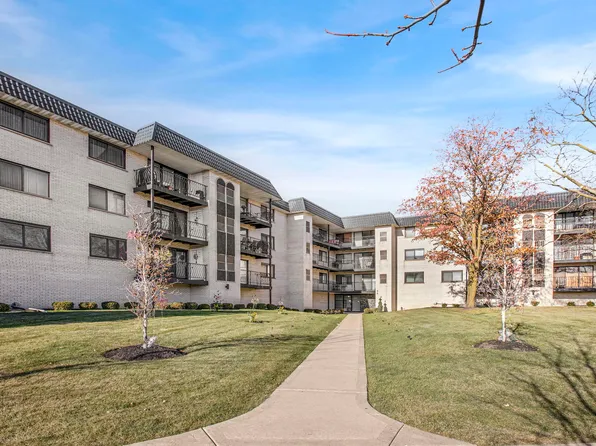 6950 W Forest Preserve Dr APT 207, Norridge, IL 60706