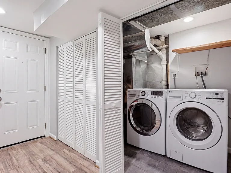 521 Madison St NE #1 — Photo 18