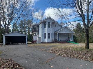 196 1st St, Craigsville, WV 26205