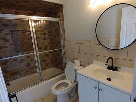 3rd image of 44 Sweetmans Ln