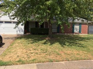1301 Holiday Pl, Bossier City, LA 71112