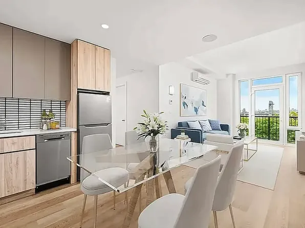 91 Bruckner Boulevard image 1 of 15
