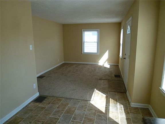 3rd image of 5438 E 20th Pl