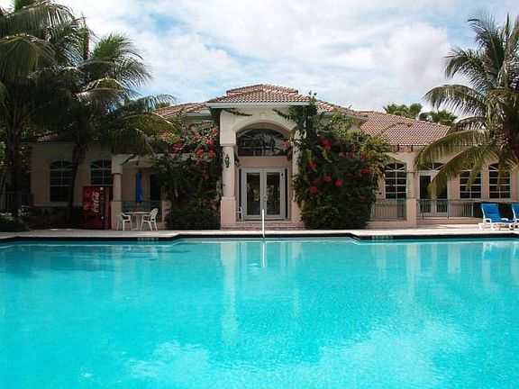 Pool Front