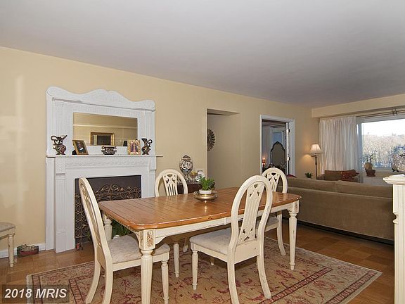 5th image of 4201 Cathedral Ave NW APT 522W