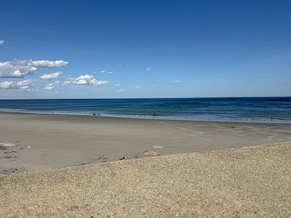 2nd image of 583 Ocean Boulevard