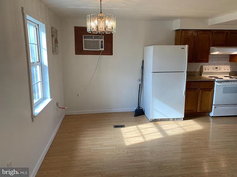 729 Dollar Ln — Photo 15