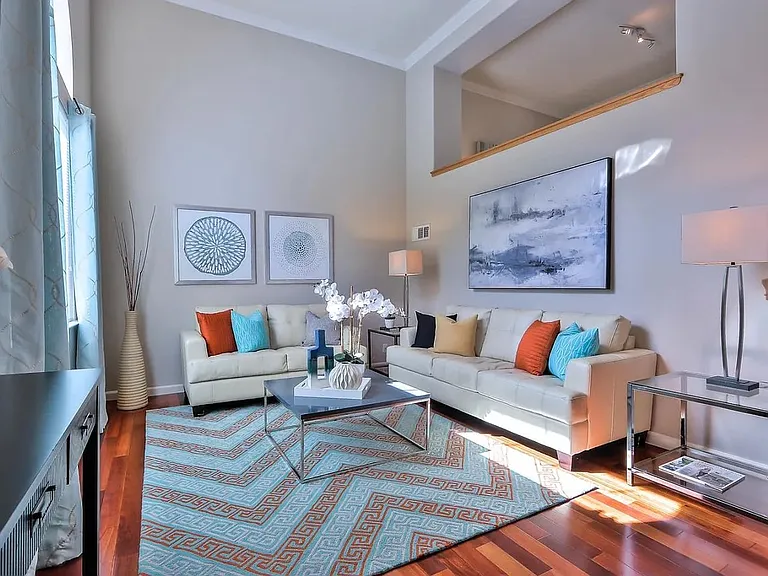 1933 Silva Pl — Photo 17