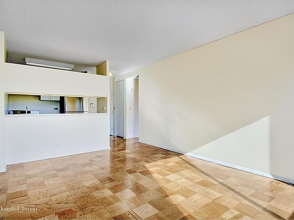 3rd image of 275 W 96th St APT 11M
